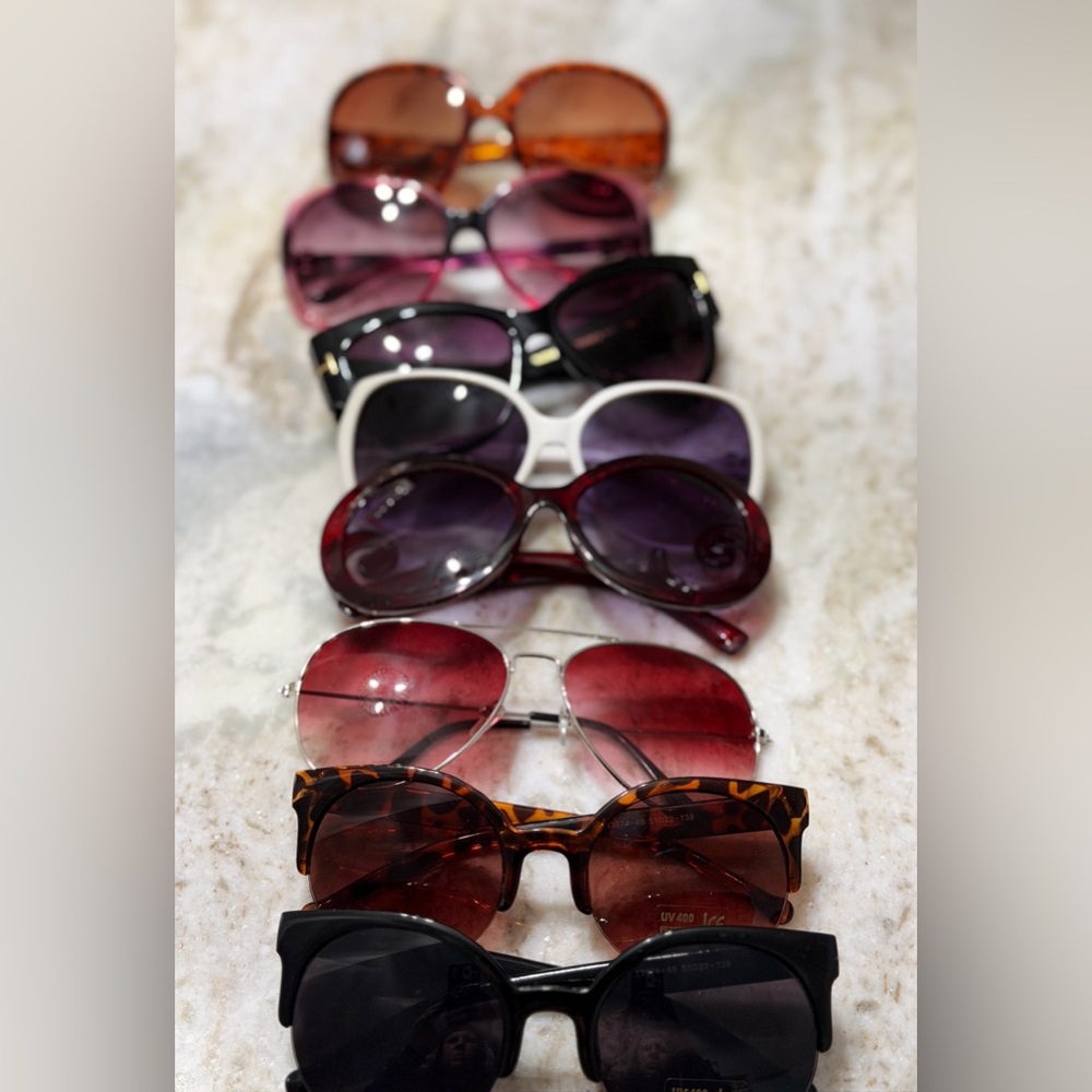 Sunglasses Bundle of 8 | Assorted Styles & Colors - Picture 4 of 4